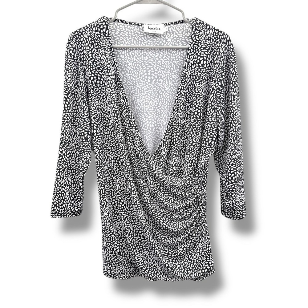 Leota Black White Abstract‎ Print Surplice Blouse Top Sz L 3/4 Sleeve Draped
